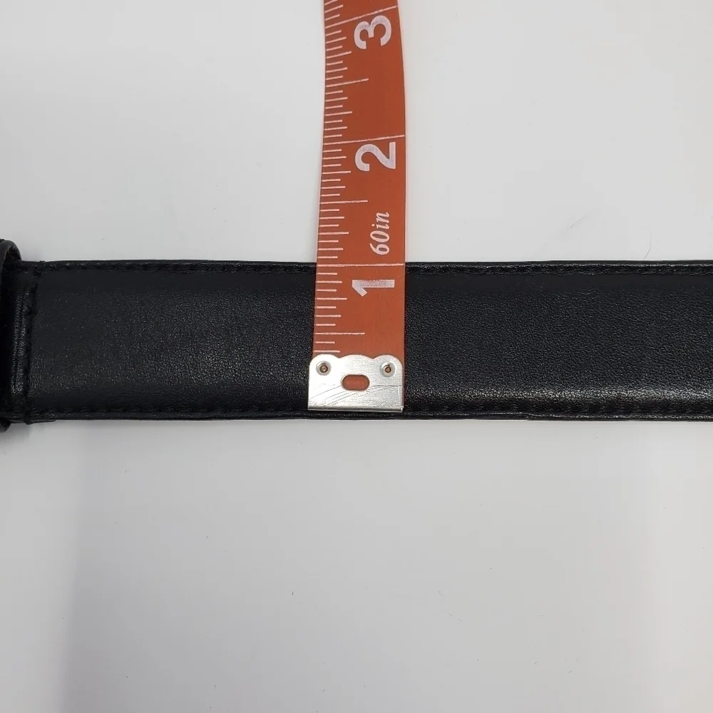 COACH BLACK LEATHER BELT GOLD BUCKLE MEN SIZE 40 CLASSIC MENSWEAR BUSINESS WORK